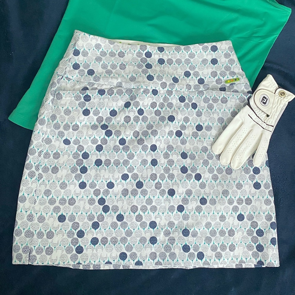 EUC Swing Control Pull on Golf Skort Size 4